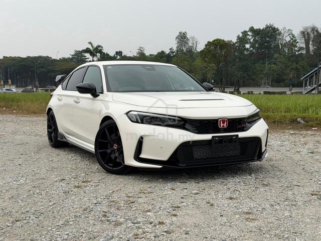 6KM 6A 2025 Honda CIVIC FL5 TYPE R NEW CAR MILEAGE - 1