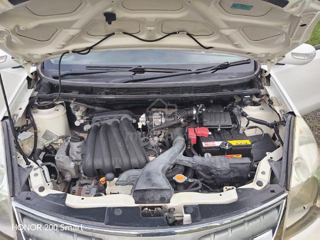 2012 Nissan GRAND LIVINA 1.6 IMPUL MC FACELIFT (A) - 4
