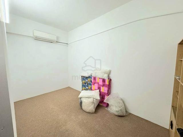 Jelutong 3 Storeys Shop Lot Facing Main Road For Rent 4