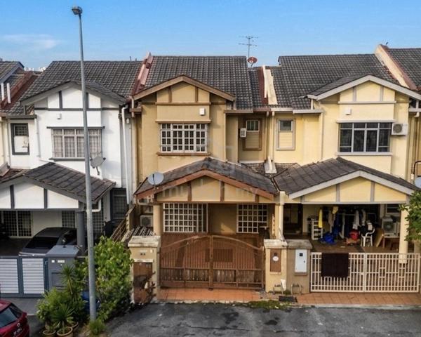 Facing Open Double Storey Terrace Bandar Seri Putra Bangi 1