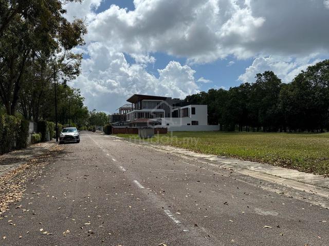 Impian Emas Bungalow Land For Sale @ Skudai / Freehold / Good Location 1