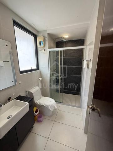 Country Garden / Dangabay / Room For Rent / Master Room / Royal Strand 3