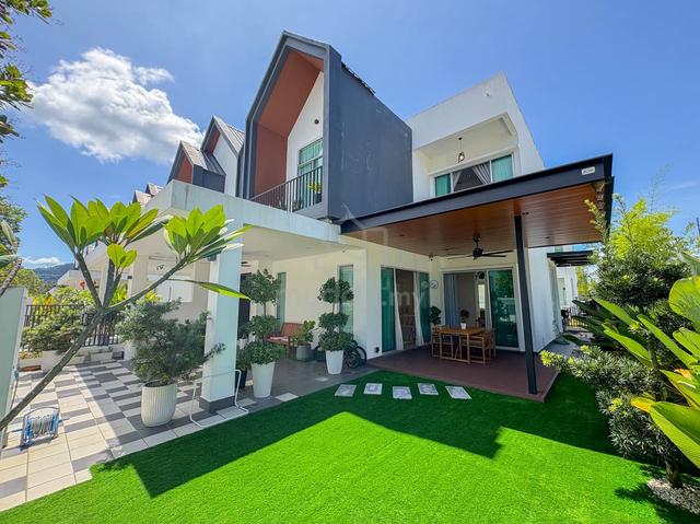 Renovate - End Lot Garden Homes Ebonylane 1
