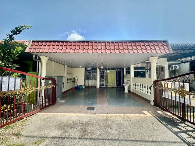 Depan padang serai murni fully renovated 1