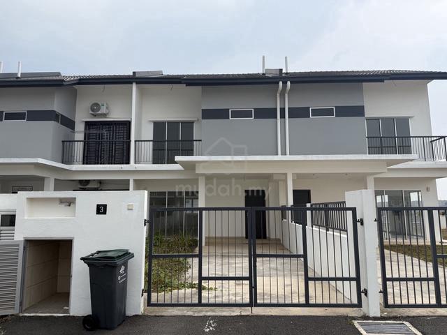 Rumah Teres 2 Tingkat Jalan Kulai Kota Tinggi 1