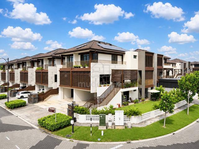 Renovated Corner Lot 3 Storey Terrace The Mulia Residences Cyberjaya 1