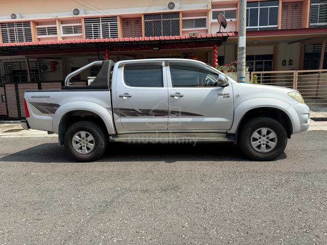 2010 Toyota HILUX 2.5 G MY05 KUN25R FACELIFT (M) - 1