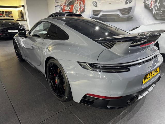 2023 Porsche 911 3.0 CARRERA GTS (A) - 3