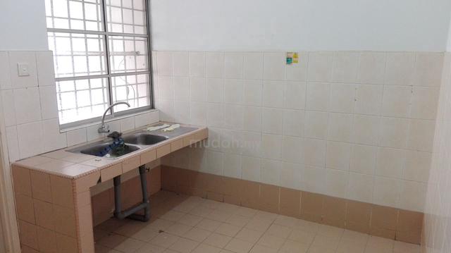 Putra Heights Seksyen 10 Putra Permai double storey house 1