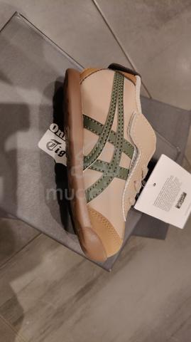 onitsuka tiger  - photo 3 of 5