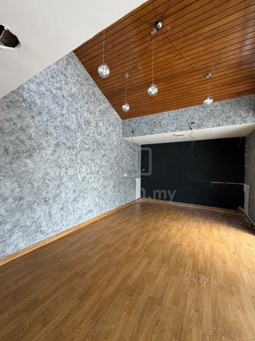 2 Storey Commercial Title Bungalow Facing Main Road at Gurney Drive 1
