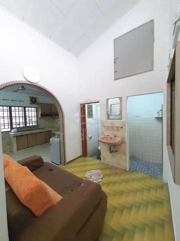 Taman Abad Single Storey House 6Bed 2Bath Welcome Company Rent 1
