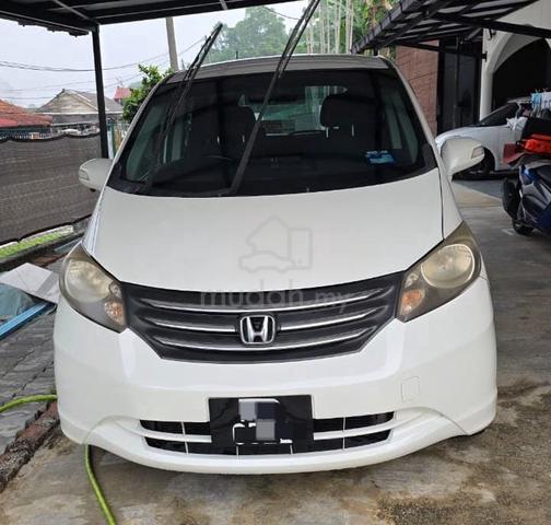 2010 Honda FREED 1.5 E (A) - 1