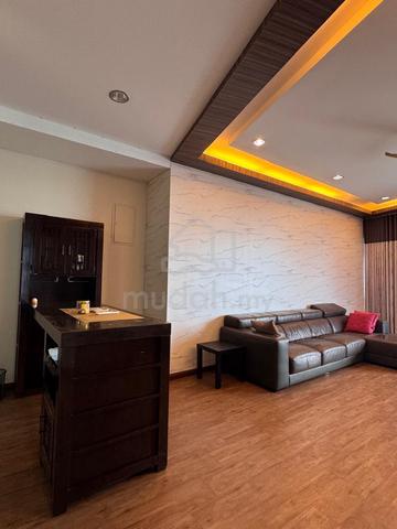 The View Condominium (Twin Towers) 1