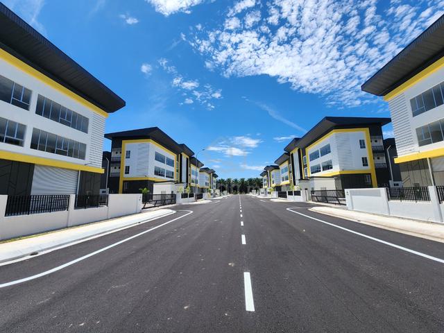 FREEHOLD Factory BELOW Premium Industrial Price Telok Panglima Garang 1