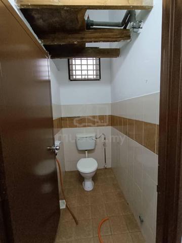 Ground floor shop for rent at Taman Perling 5