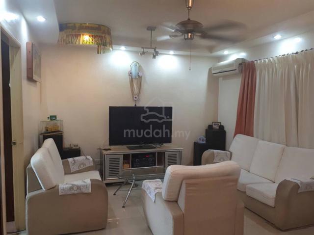 Sri Ivory (Sri Ivori) Apartment 1