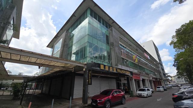 Spacious 1st Floor Corner Shop Office at Travillion 1