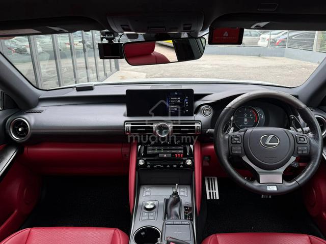 UNREG 2021 Lexus IS300 2.0 F-SPORT MODE BLACK - 4