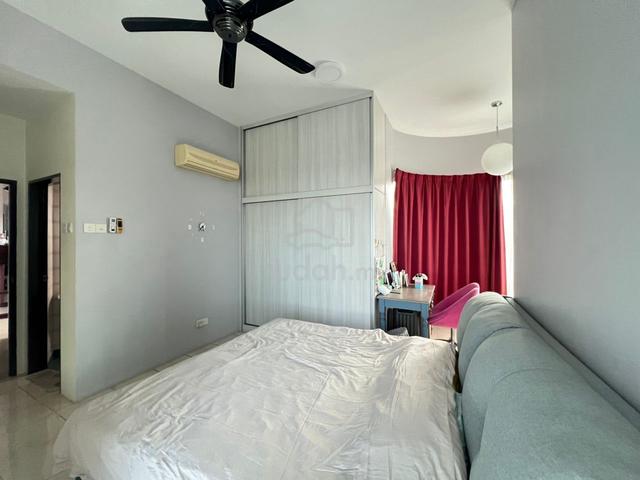 The View Condominium (Twin Towers) 1