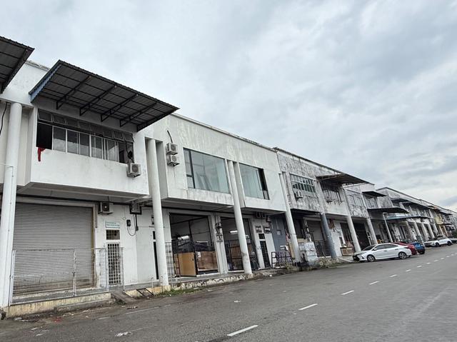 Industri Jaya Selesa Jalan Bistari 1.5 Sty Factory For Rent 1
