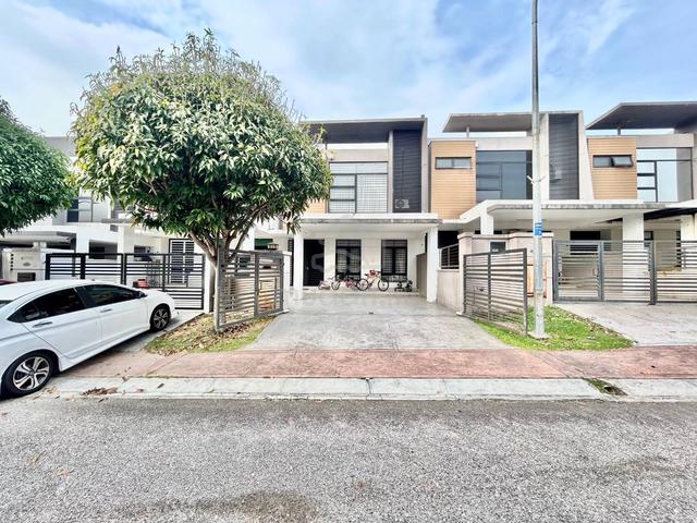 TERMURAH🔥FOR SALE 2storey superlink type AKASIA U12 Shah Alam 1