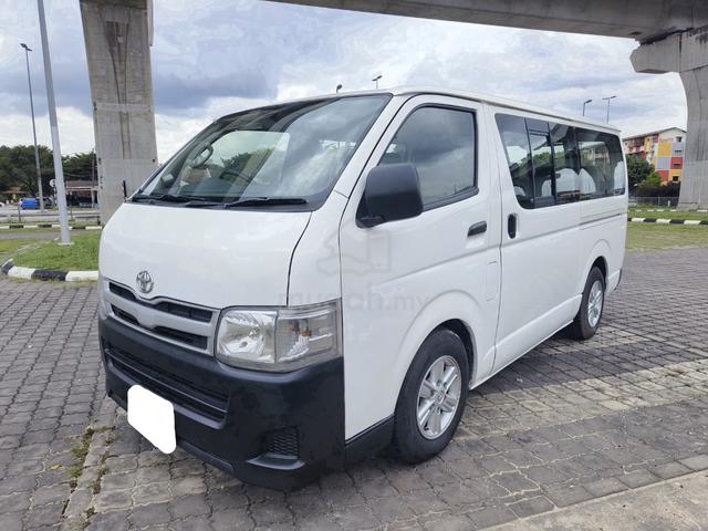 2011 Toyota Hiace 2.5 (M) 14 Seat Low Roof Window - 1