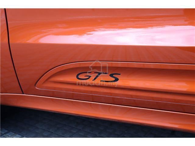 2023 Porsche Macan GTS JAPAN SPEC GRADE 5A - 5