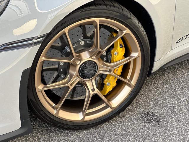 2022 Porsche 911 GT3 PDK Japan Spec FULLY LOADED - 3