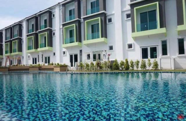 END LOT🔥 3-Storey Terrace, Maple Residence, Sg. Puyu,Butterworth 1