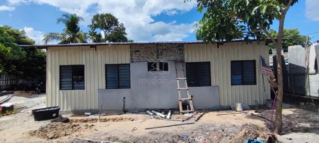 Kampung Kenanga Rawang. Corner Lot Land with houses at 8000 sq ft 1