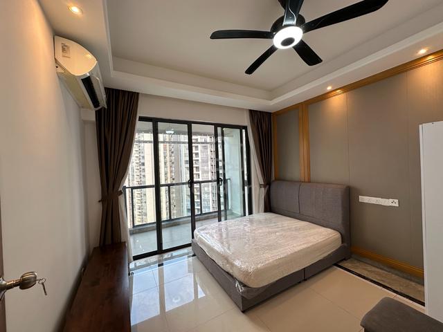 R&F Big Balcony room (high floor & new) for rent - 5 mins walk to CIQ 2