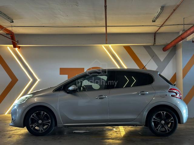 2016 Peugeot 208 1.6 VTi ALLURE (A) FREE WARRANTY - 5