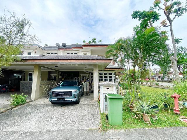 CORNER LOT Double Storey Terrace Perdana Lakeview East, Cyberjaya 1