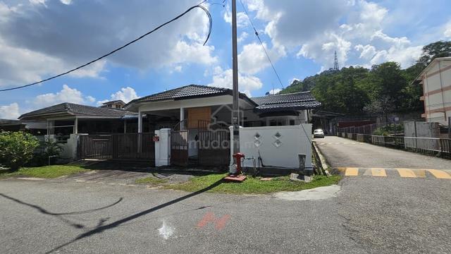 Melaka Bukit Beruang Leasehold 1-Storey Terraced House For Sale 1