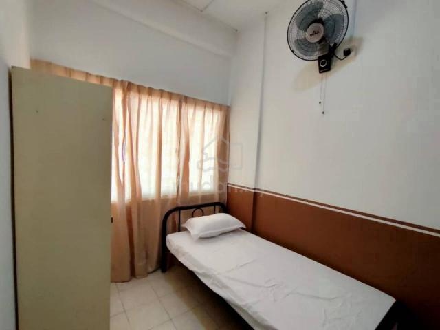 Male Single Room WIFI APT SRI PROTON, easy to Klang -shah alam 1