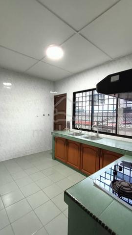 Double Storey House USJ 2  4room 3Bath 2