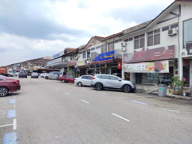 Taman Perling Shoplot Ground Floor Facing Main Road For Rent 1
