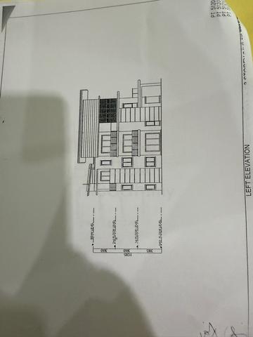 *Freehold* SemiD* 3Story house 3