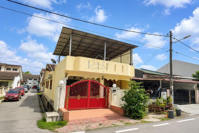 End Lot Renovate 1.5 Storey 22x65, 3 Bedrooms. Taman Desa Jaya Kepong 1