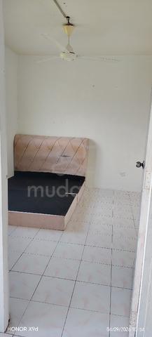 Teratai Apartment (Taman Bunga Raya) 1