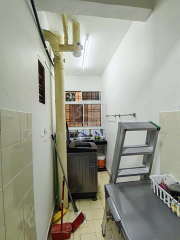 Sri Gotong Apartment 4