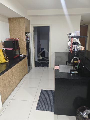 cosy 1 medium room in 2 room condo 2