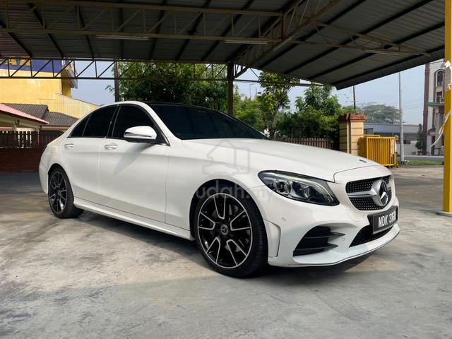 2021 Mercedes Benz C300 AMG MILEAGE 65000 KM - 1