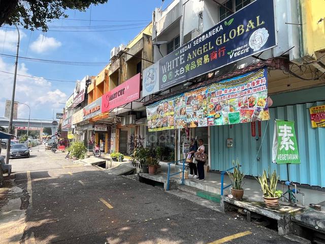 Taman midah besar, facing main road, Cheras Ground floor kuala lumbur 1