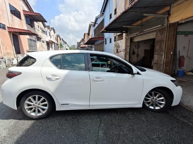 2011 Lexus CT200H 1.8 (HYBRID) (A) - 3