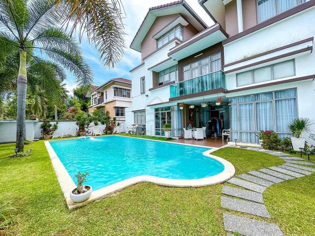 Corner Bungalow【70x120 + 6bed 6Bath】With Swimming Pool @ Kota Warisan 1