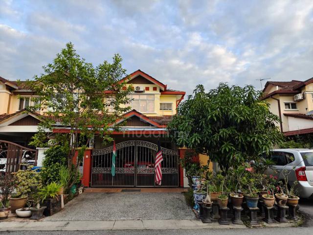 END LOT RENOVATED 🔥 2 Storey House, Jalan Komoditi 2, Shah Alam 1