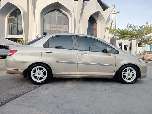 Honda city 1.5 VTEC AUTO - 4