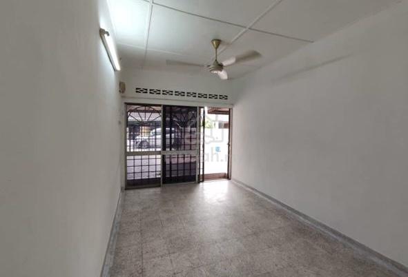 Single Storey House Yusof Shahbuddin Sentosa Basic Kitchen Cabinet 1